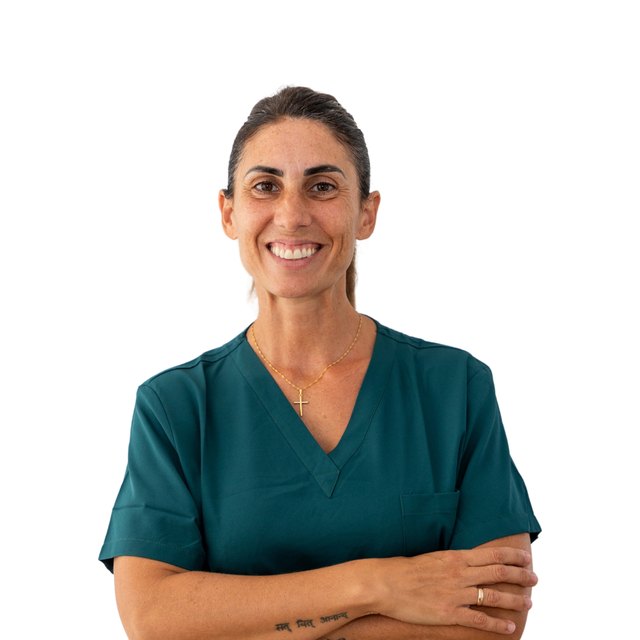 Almudena Rodríguez, Fisioterapeuta y osteópata · Clínica Apolo